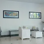 Lively 3*