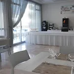Hotell Lively 3*