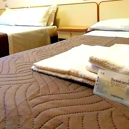 Hotell Lively 3*