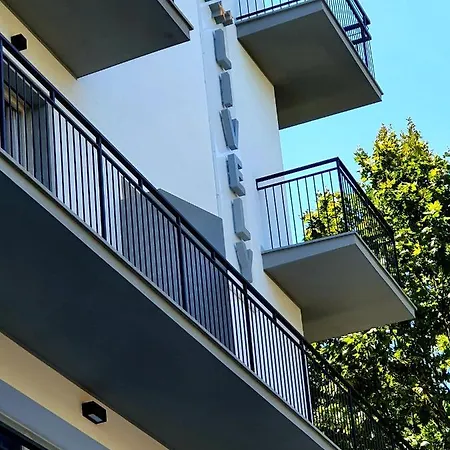 Hotel Lively