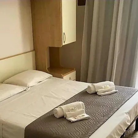 Lively Hotell