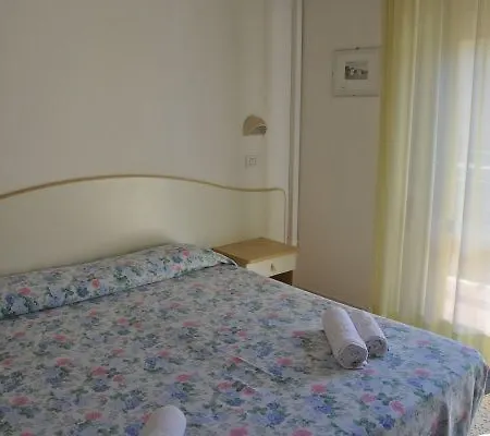 Lively Szálloda 3*